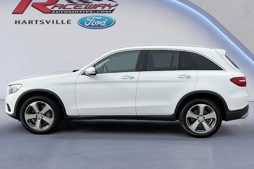 2017 Mercedes Benz GLC 300 photo 1