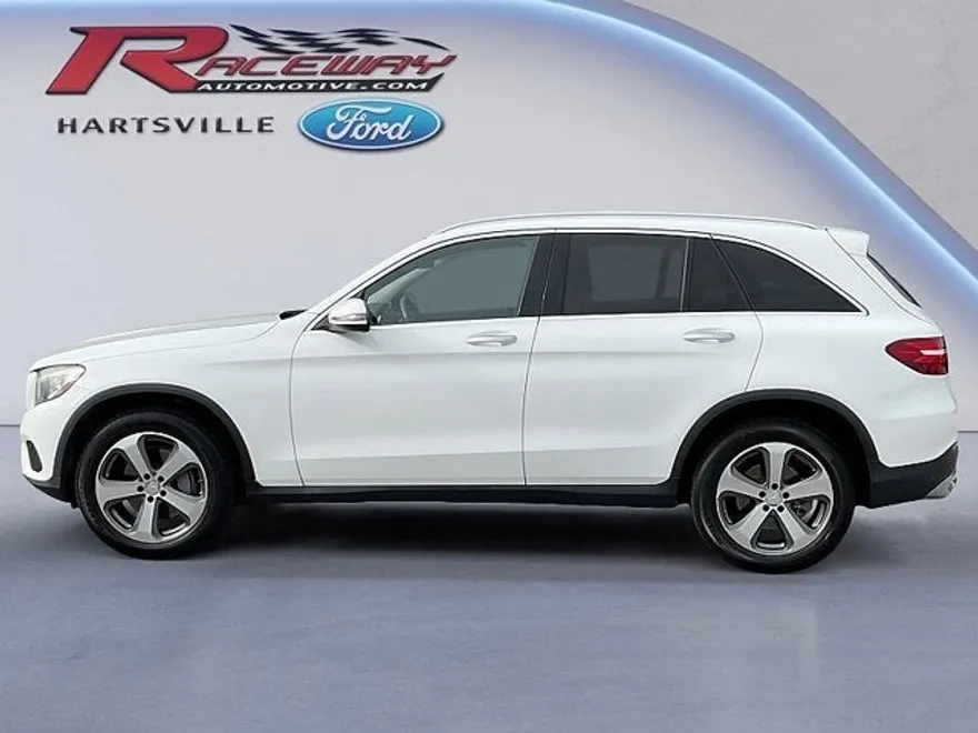 2017 Mercedes Benz GLC 300 photo 1
