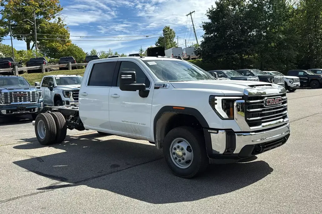 2026 Gmc Sierra 3500 HD SLE photo 1