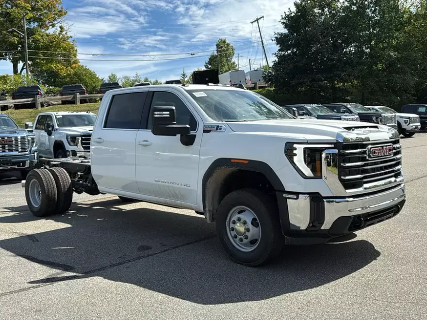 2026 Gmc Sierra 3500 HD SLE photo 1