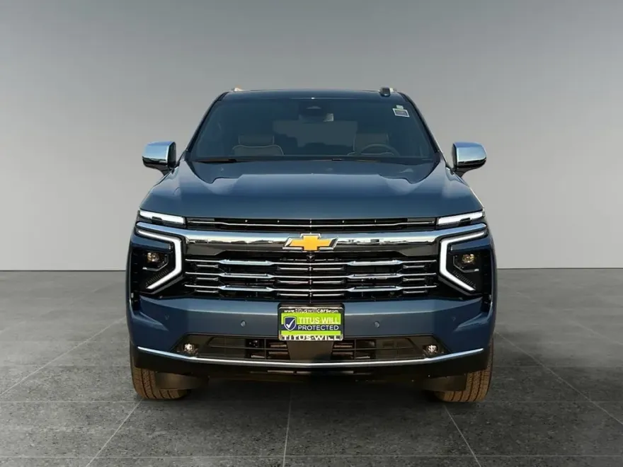2025 Chevrolet Suburban Premier photo 1