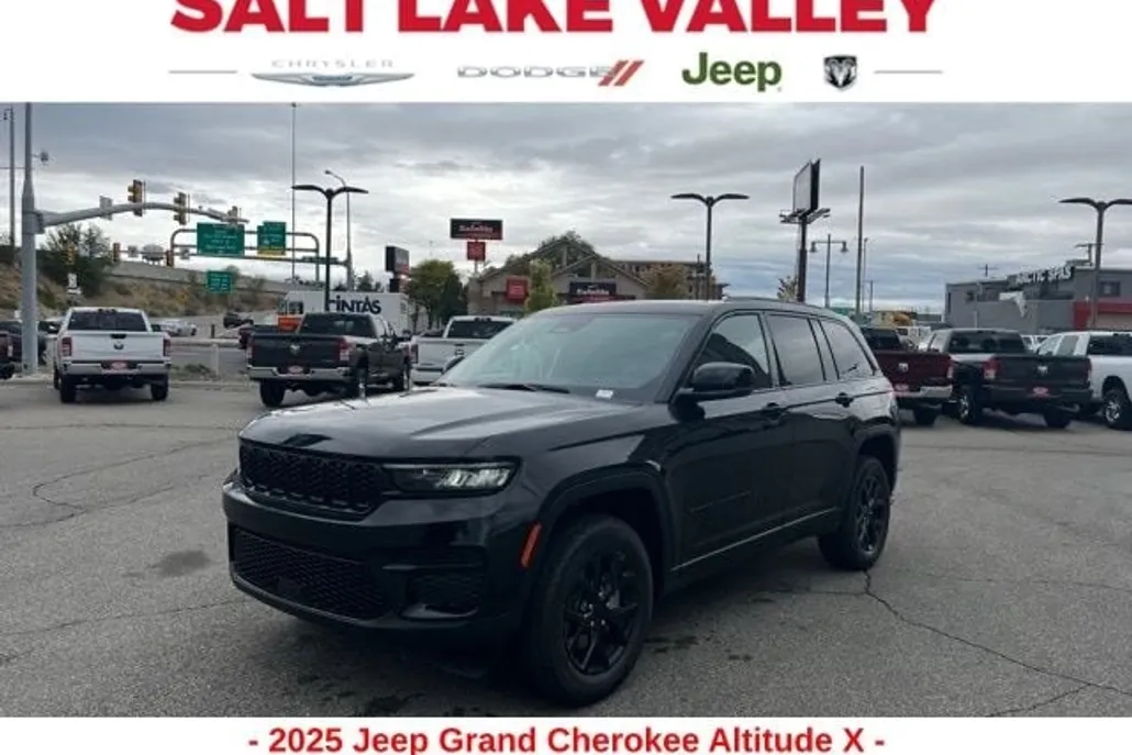 2025 Jeep Grand Cherokee Altitude photo 1