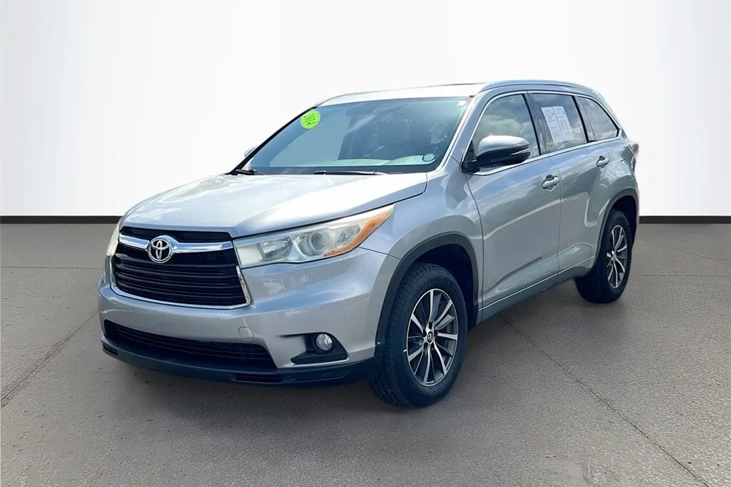2014 Toyota Highlander XLE photo 1