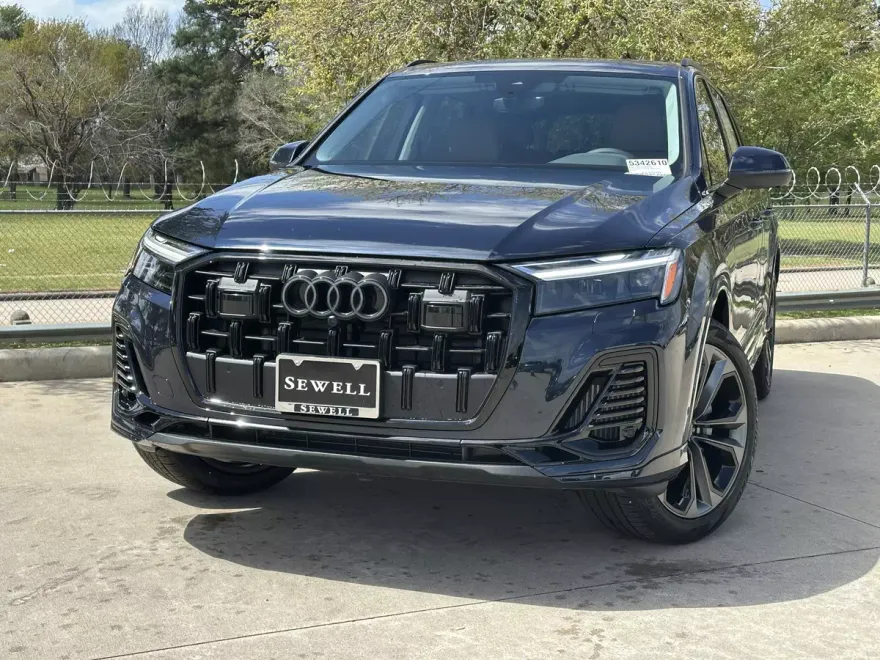 2025 Audi Q7 55 Premium photo 1