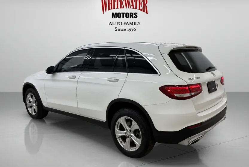 2017 Mercedes Benz GLC 300 photo 1