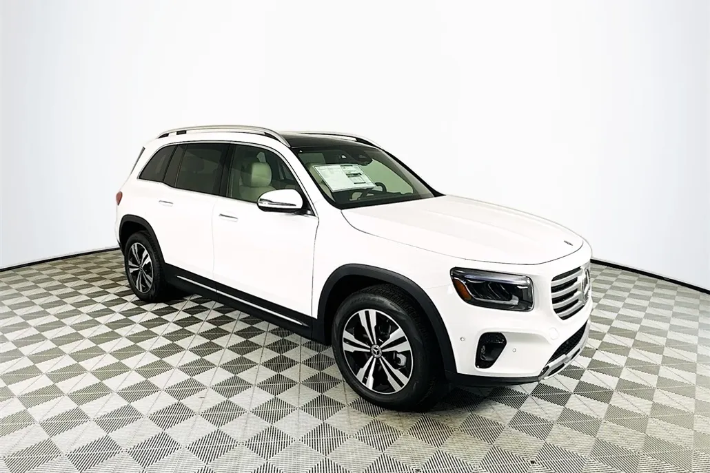 2025 Mercedes Benz GLB 250 photo 1