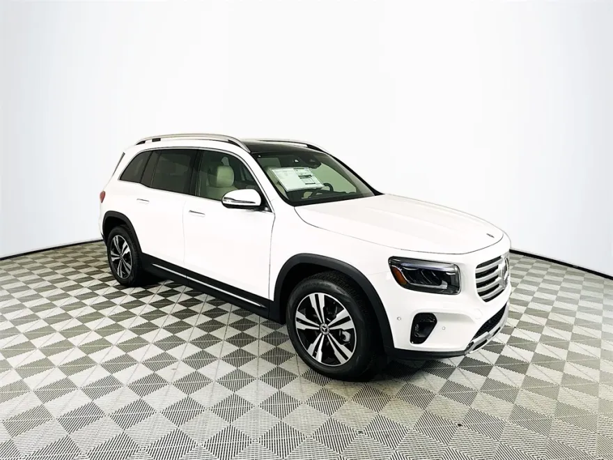 2025 Mercedes Benz GLB 250 photo 1