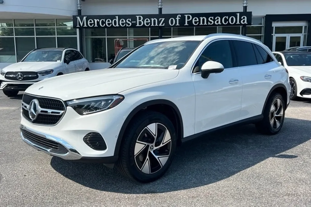 2024 Mercedes Benz GLC 300 4MATIC photo 1