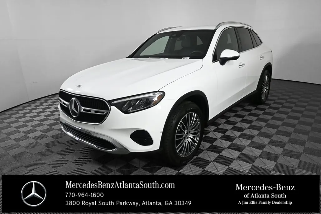 2025 Mercedes Benz GLC 300 photo 1