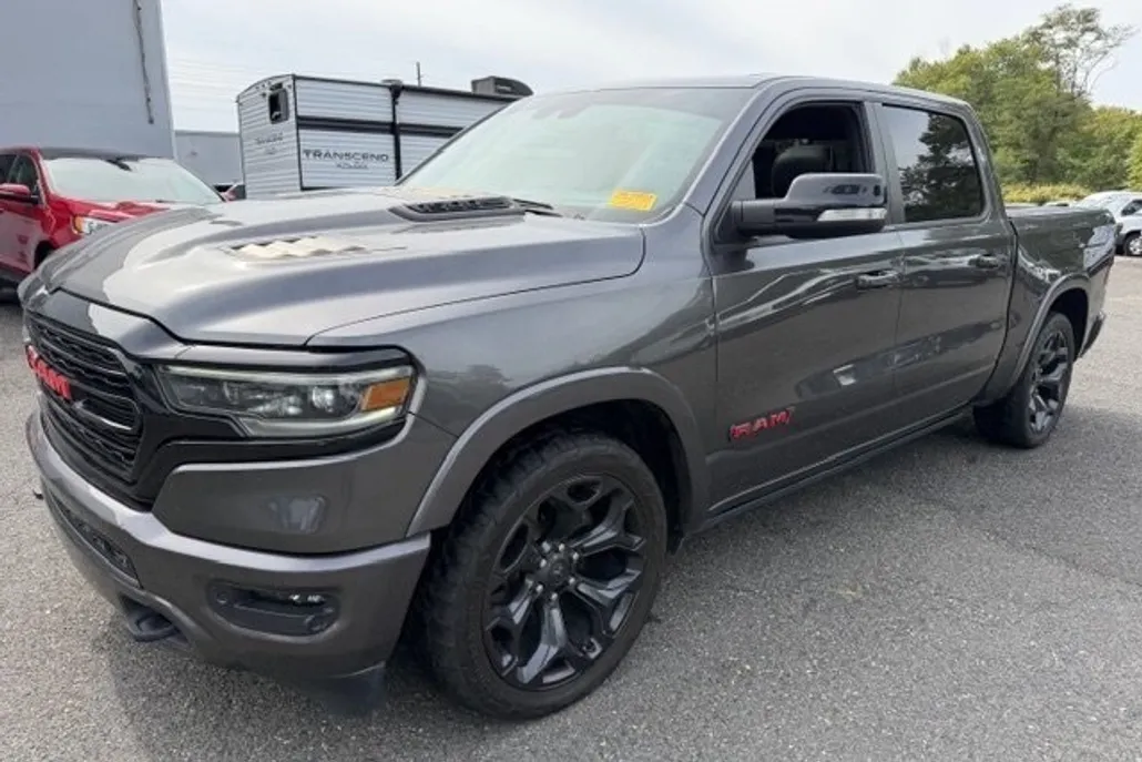2022 Ram 1500 Limited photo 1