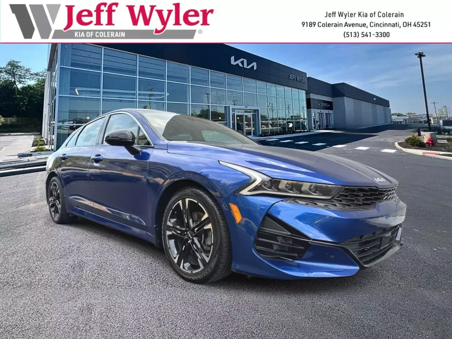 2022 Kia K5 GT-Line photo 1
