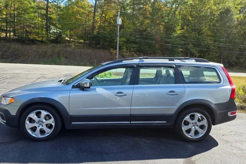 2010 Volvo XC70 3.2 photo 1
