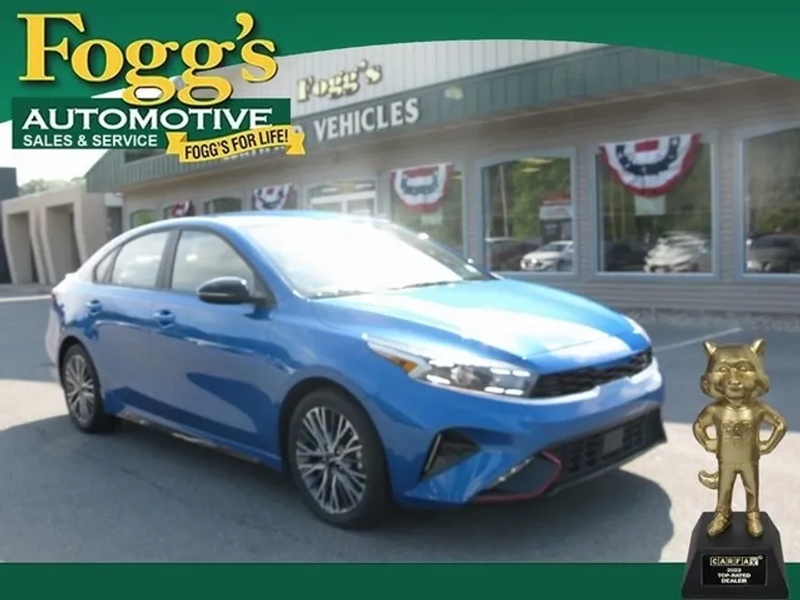 2022 Kia Forte GT-Line photo 1