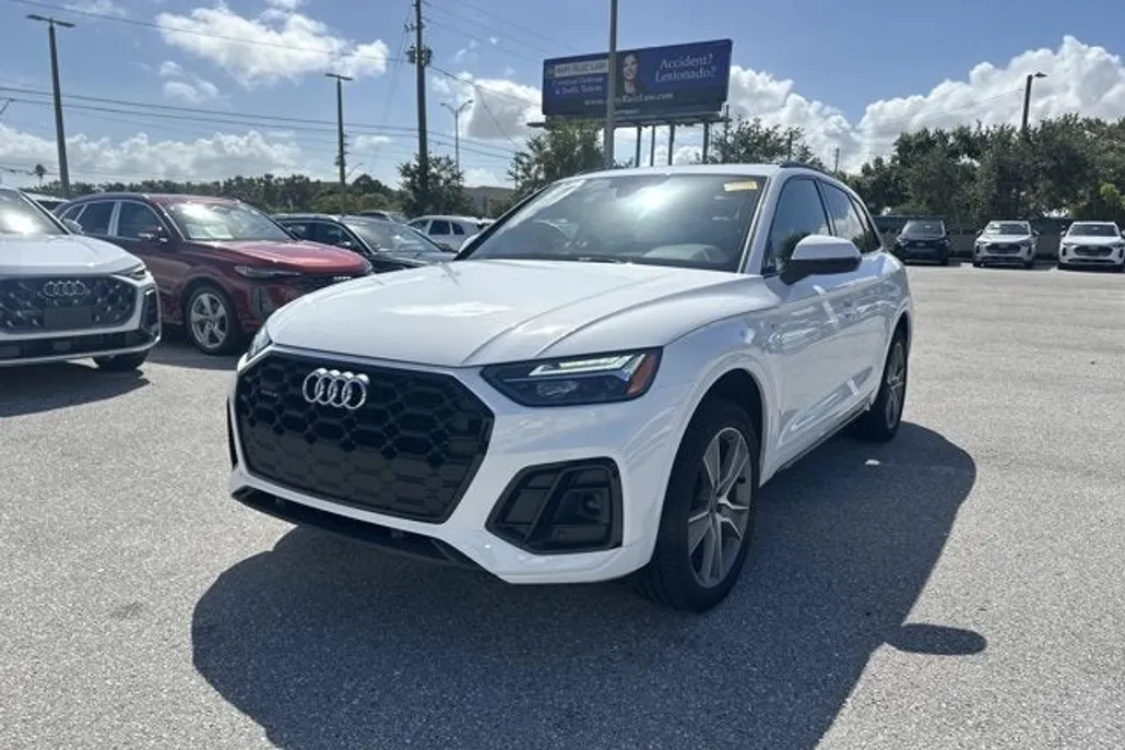 2025 Audi Q5 S line Premium photo 1