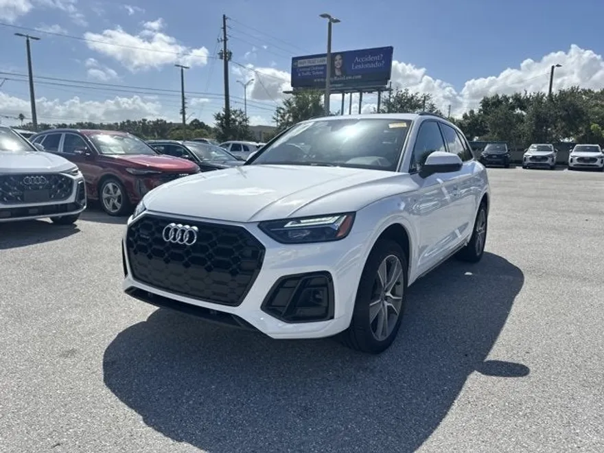 2025 Audi Q5 S line Premium photo 1