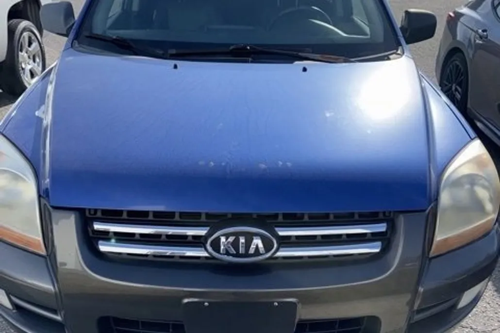 2006 Kia Sportage LX photo 1