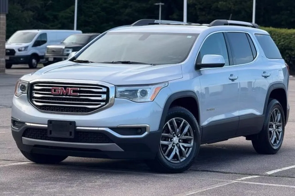 2017 Gmc Acadia SLT photo 1