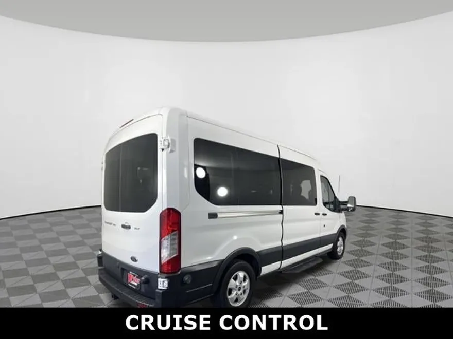 2017 Ford Transit photo 1