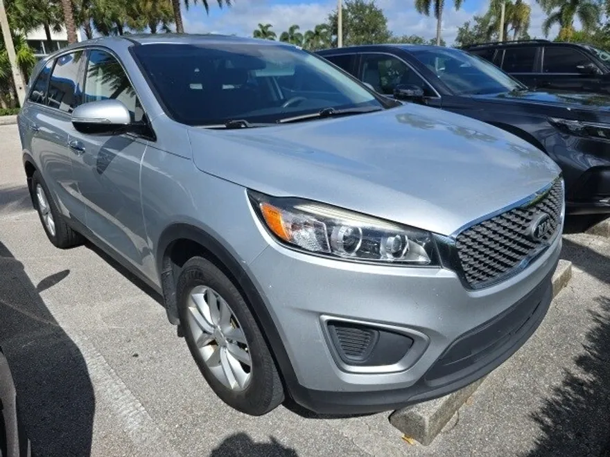 2018 Kia Sorento L photo 1