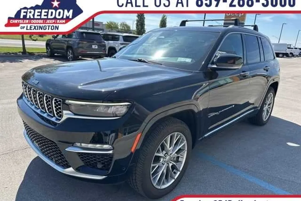 2022 Jeep Grand Cherokee Summit photo 1