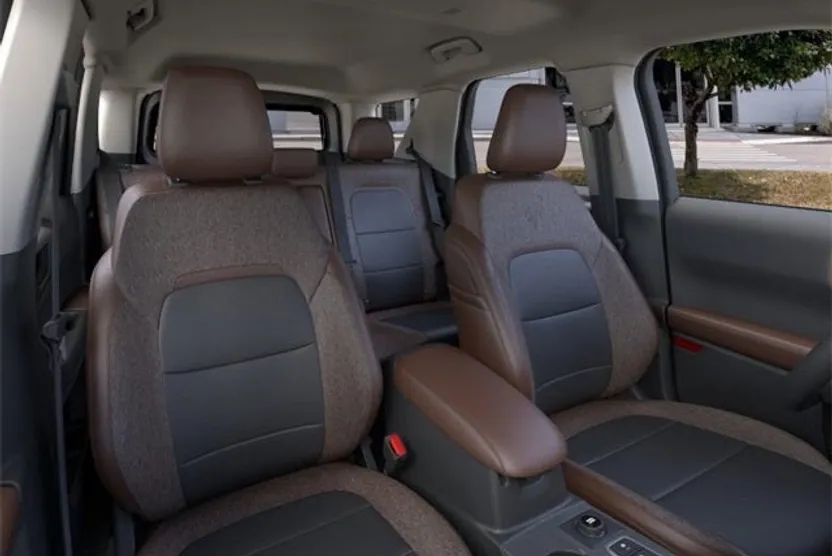 2025 Ford Bronco Sport Outer Banks photo 1