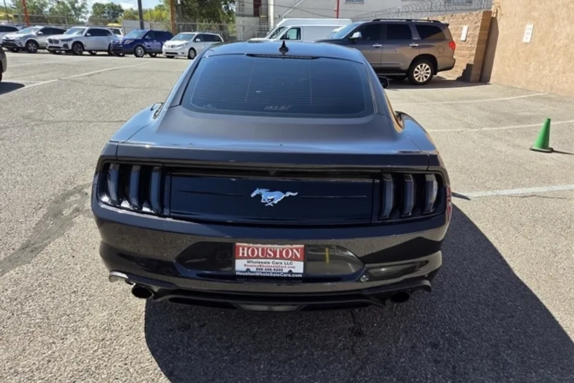 2022 Ford Mustang EcoBoost Premium photo 1