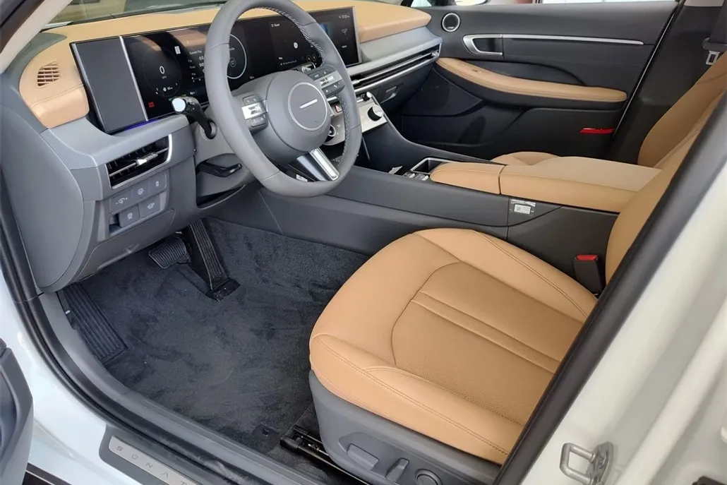 2025 Hyundai Sonata Hybrid Limited photo 1