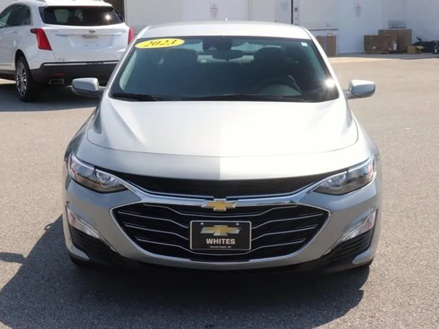 2023 Chevrolet Malibu 1LT photo 1