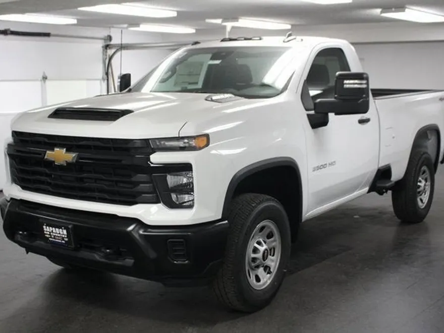 2025 Chevrolet Silverado 3500HD photo 1