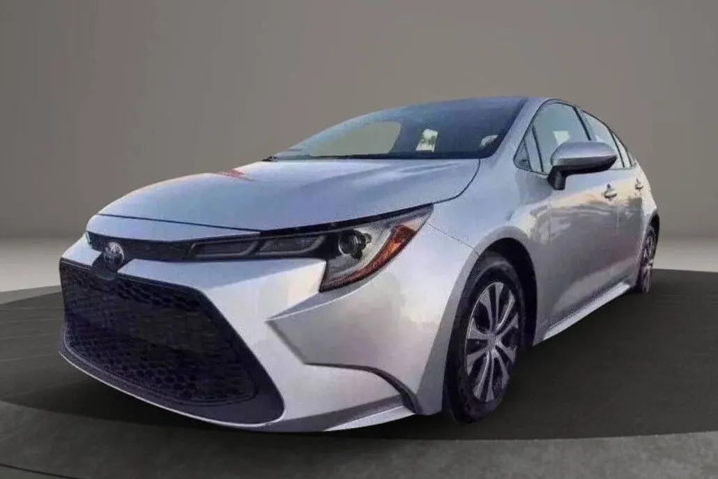 2022 Toyota Corolla Hybrid LE photo 1