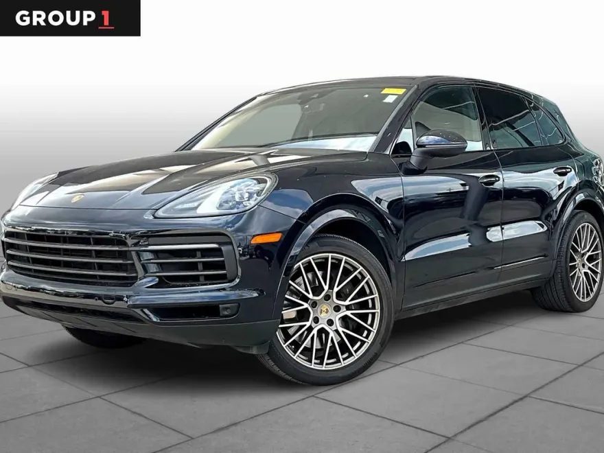 2023 Porsche Cayenne Platinum Edition photo 1
