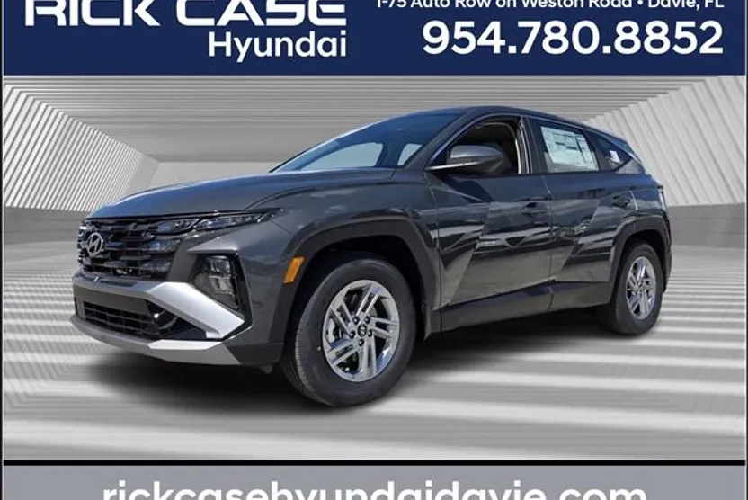 2026 Hyundai Tucson SE photo 1