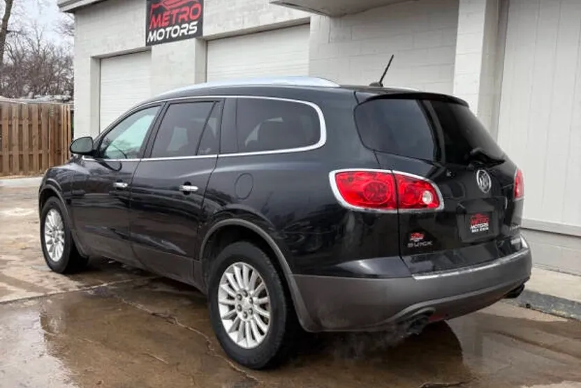2011 Buick Enclave CX photo 1