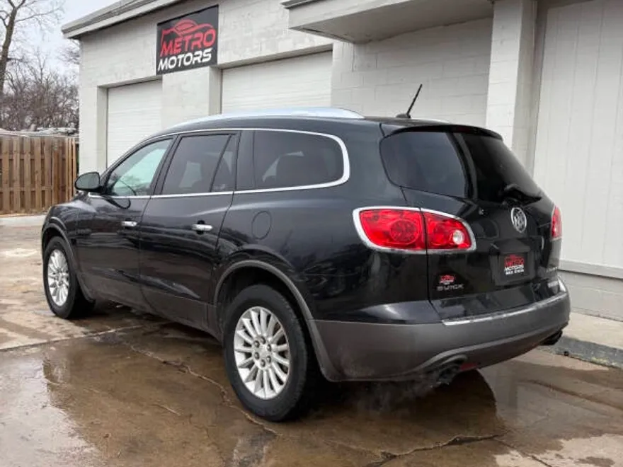 2011 Buick Enclave CX photo 1