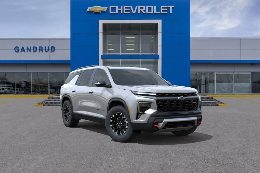 2026 Chevrolet Traverse Z71 photo 1