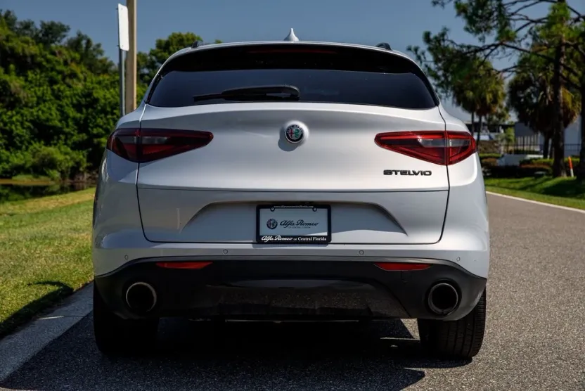 2021 Alfa Romeo Stelvio Sport Base photo 1