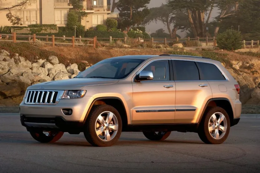 2012 Jeep Grand Cherokee Laredo photo 1