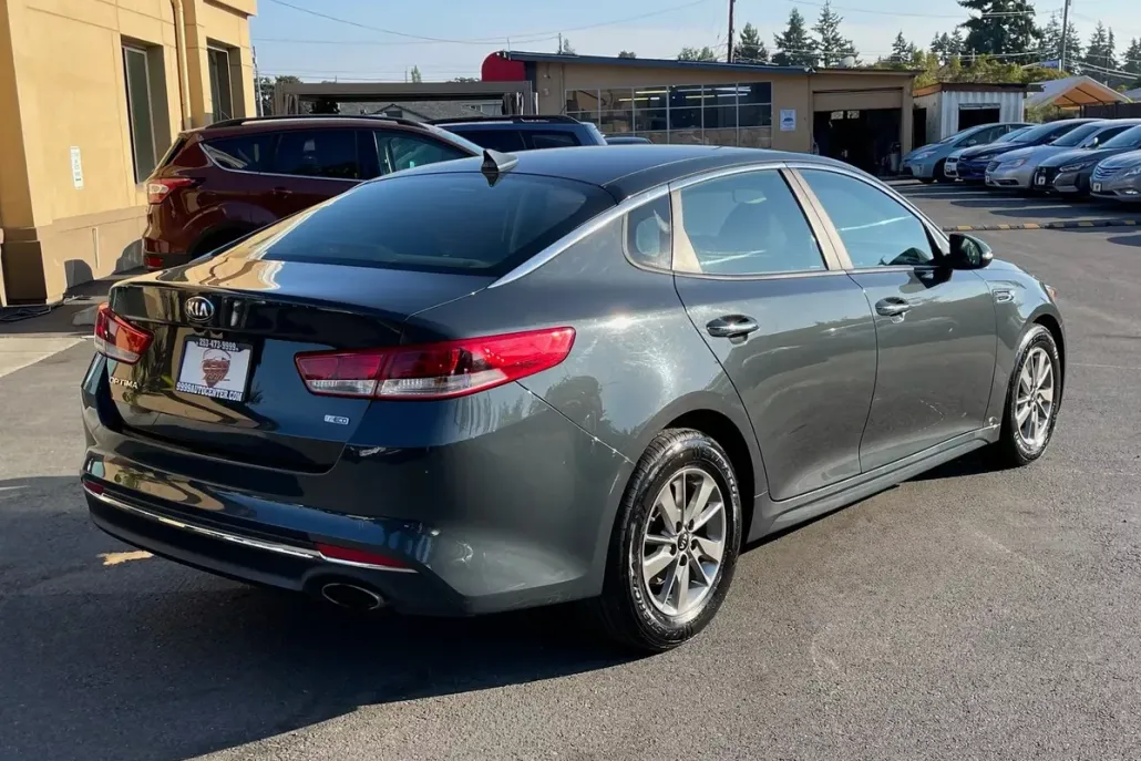 2016 Kia Optima LX Turbo photo 1