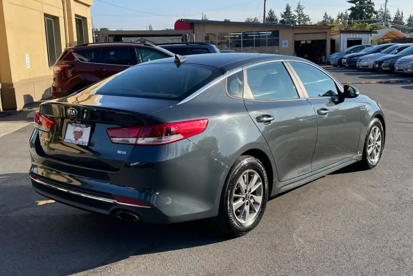 2016 Kia Optima LX Turbo photo 1