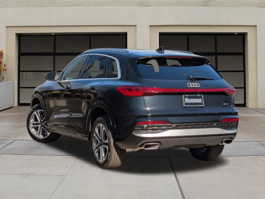2025 Audi Q5 Premium photo 1
