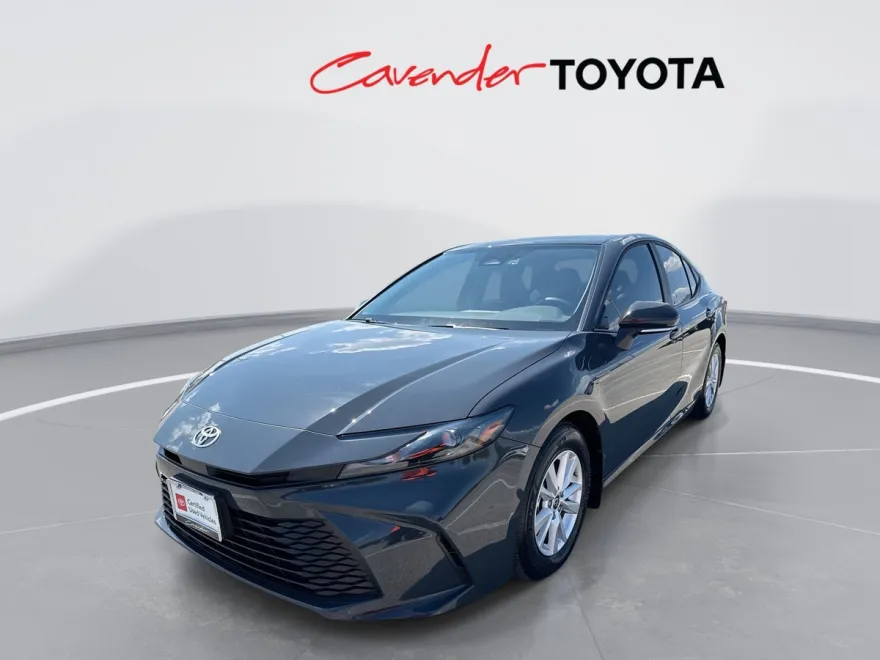 2025 Toyota Camry LE photo 1