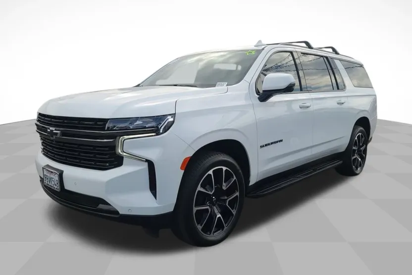 2022 Chevrolet Suburban RST photo 1