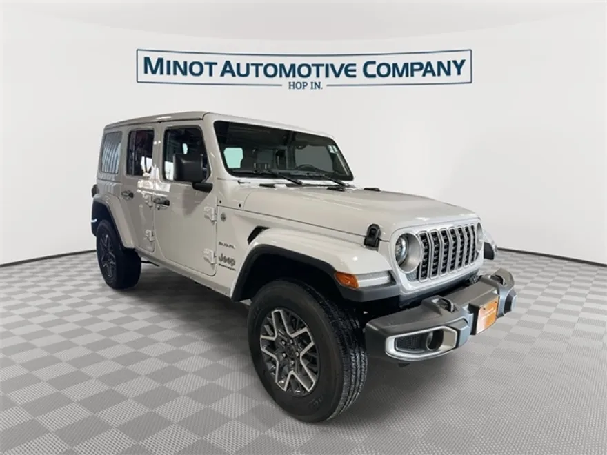 2024 Jeep Wrangler Sahara photo 1
