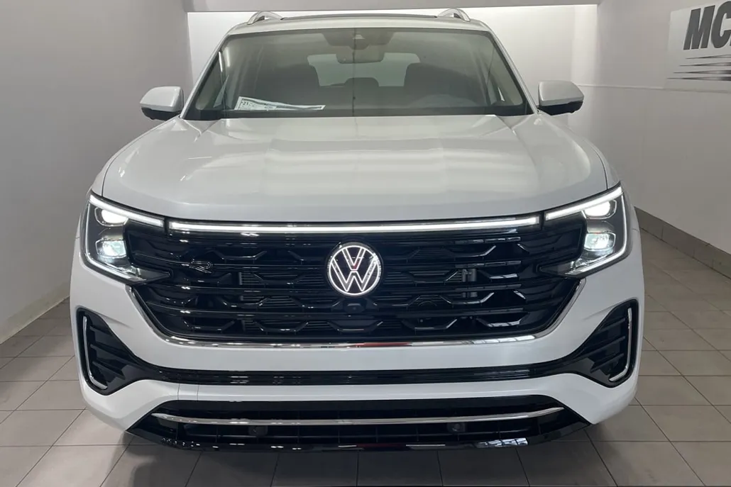 2026 Volkswagen Atlas SEL Premium R-Line photo 1