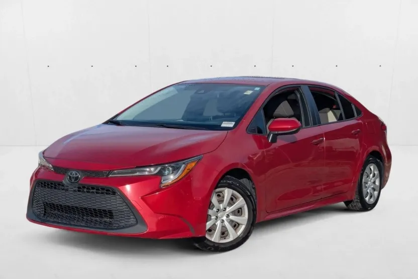 2021 Toyota Corolla LE photo 1