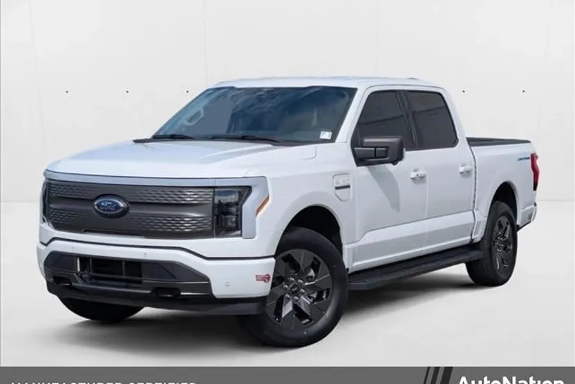 2023 Ford F-150 Lightning XLT photo 1