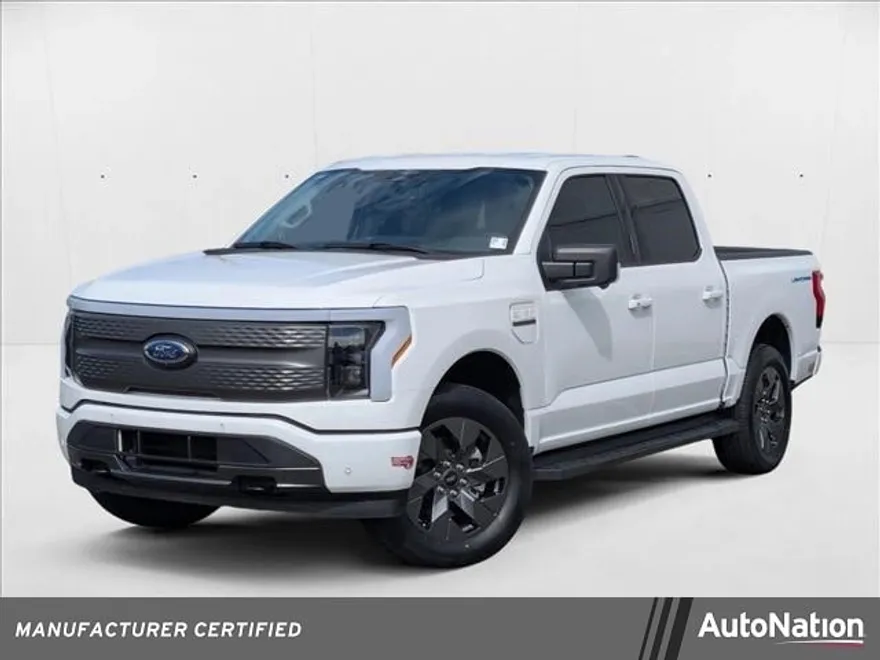 2023 Ford F-150 Lightning XLT photo 1