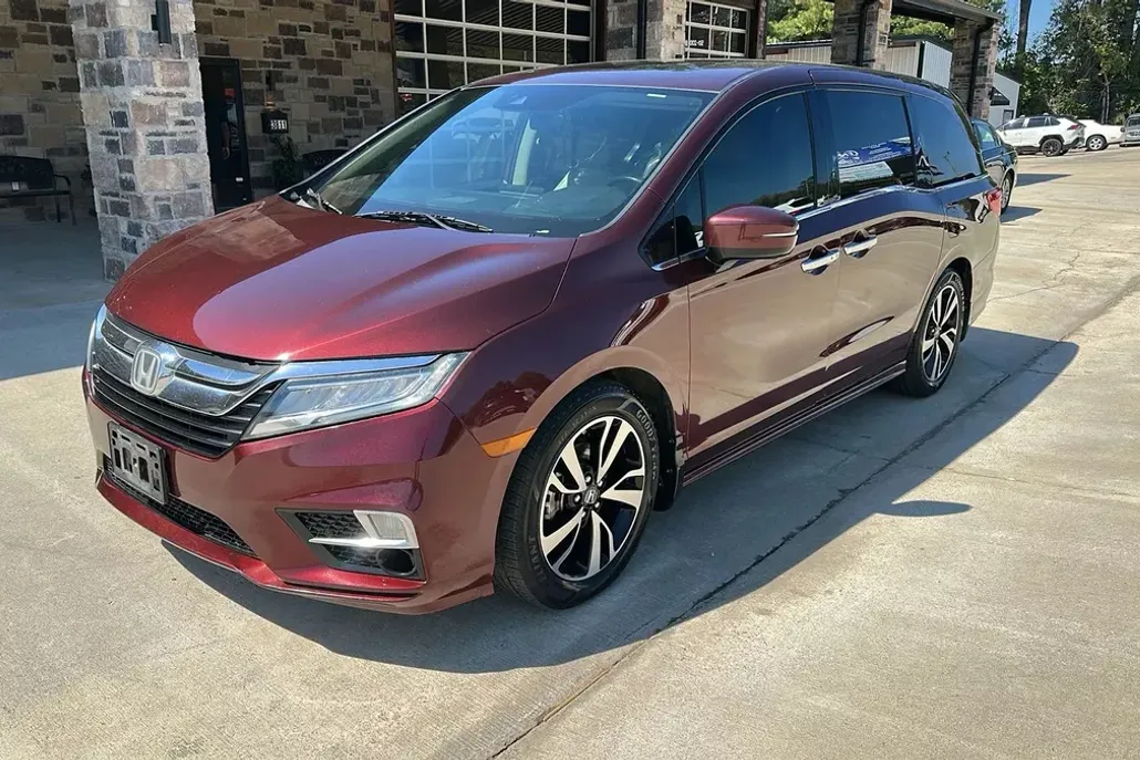 2018 Honda Odyssey Elite photo 1