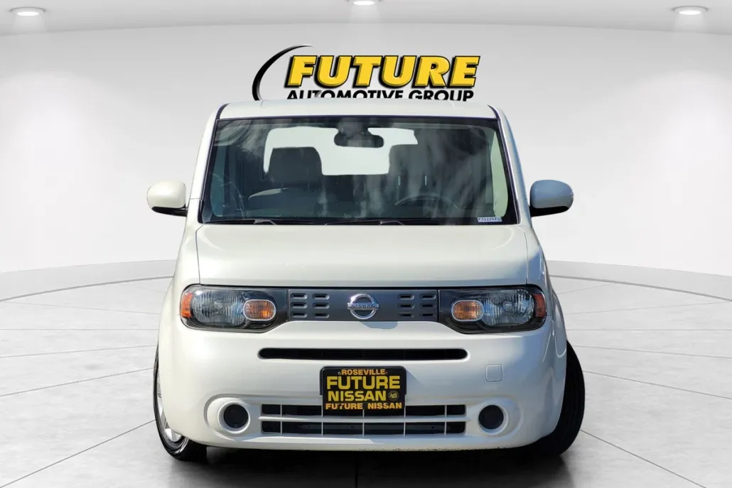 2010 Nissan Cube S photo 1