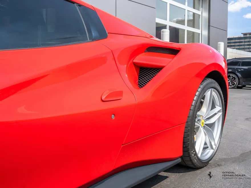 2019 Ferrari 488 Spider photo 1